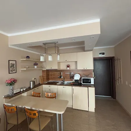 215 Chateau Del Marino Апартаменты *